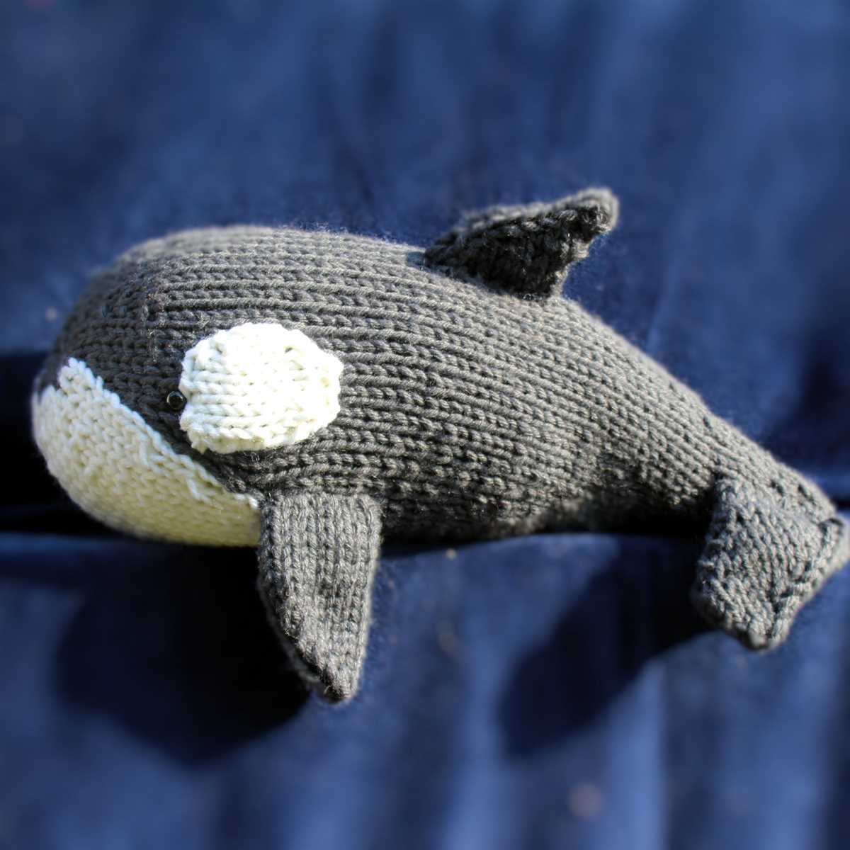 Free whale knitting pattern