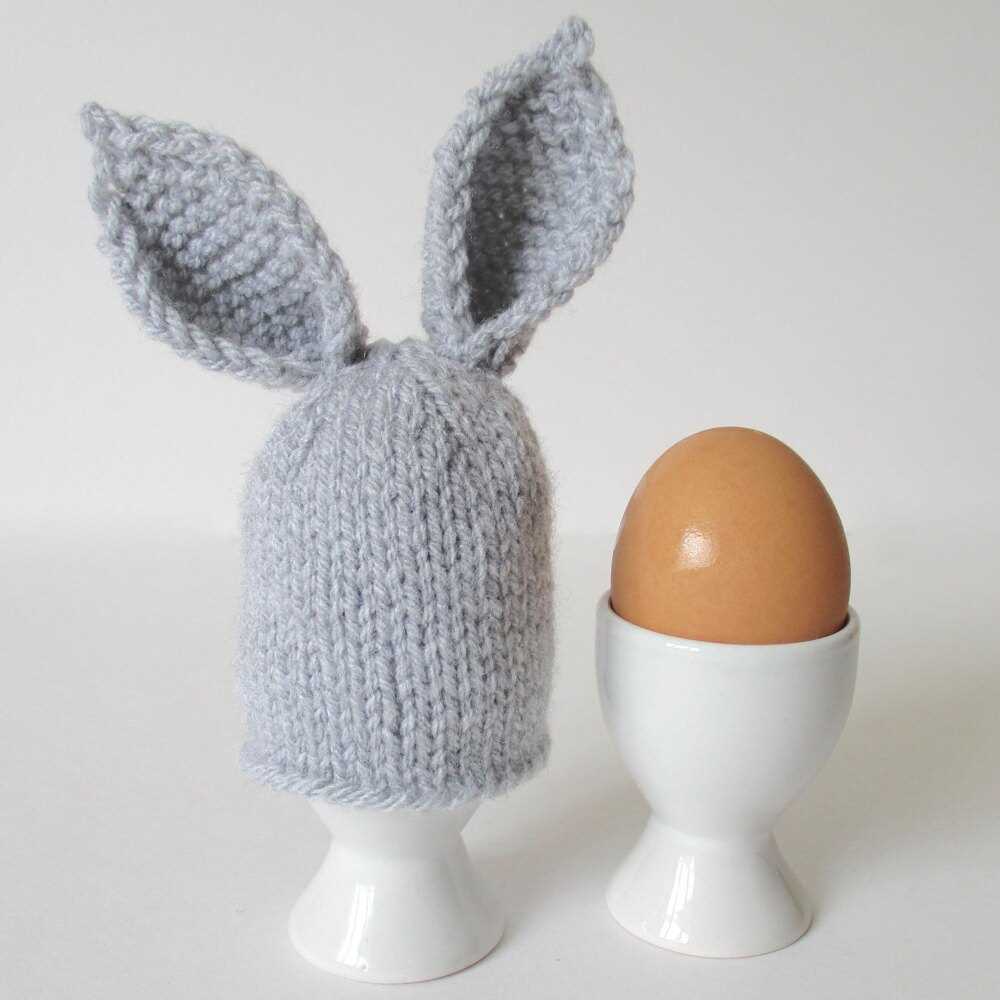 Free knitted bunny egg cosy pattern