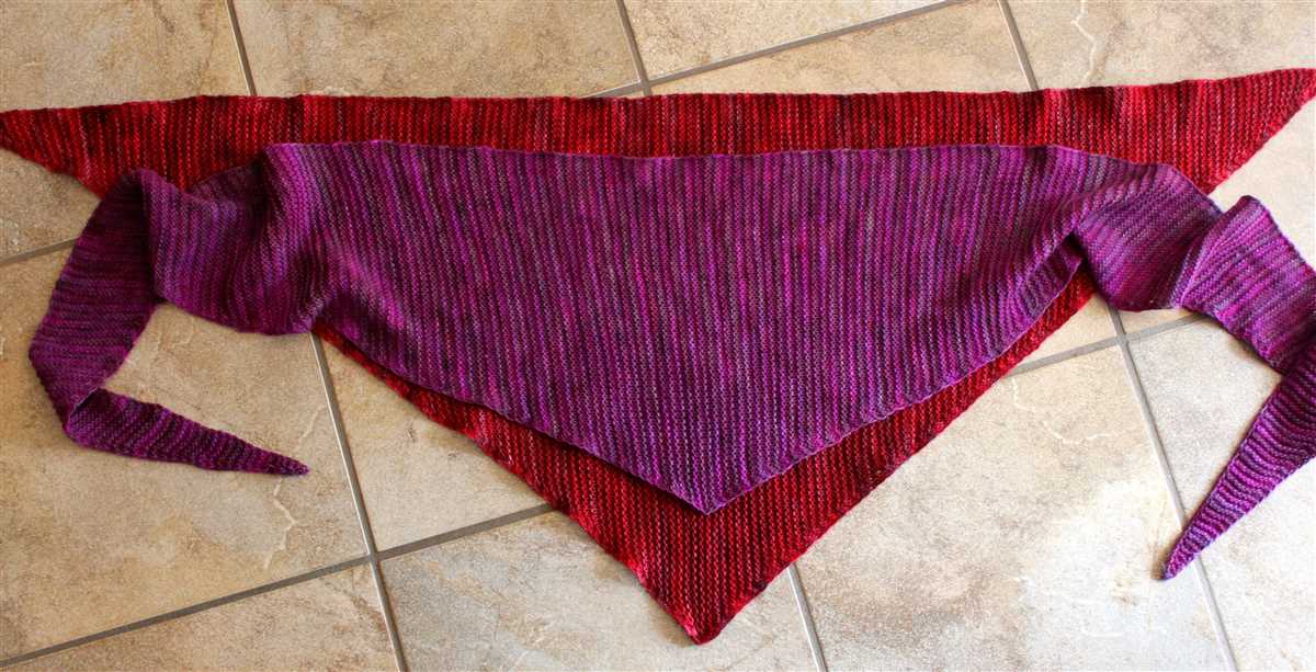 Free knitted pocket shawl pattern