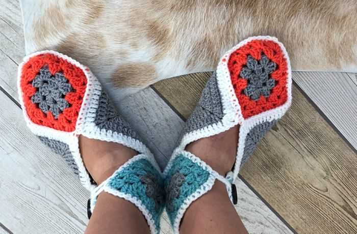 Free knitted square slipper pattern