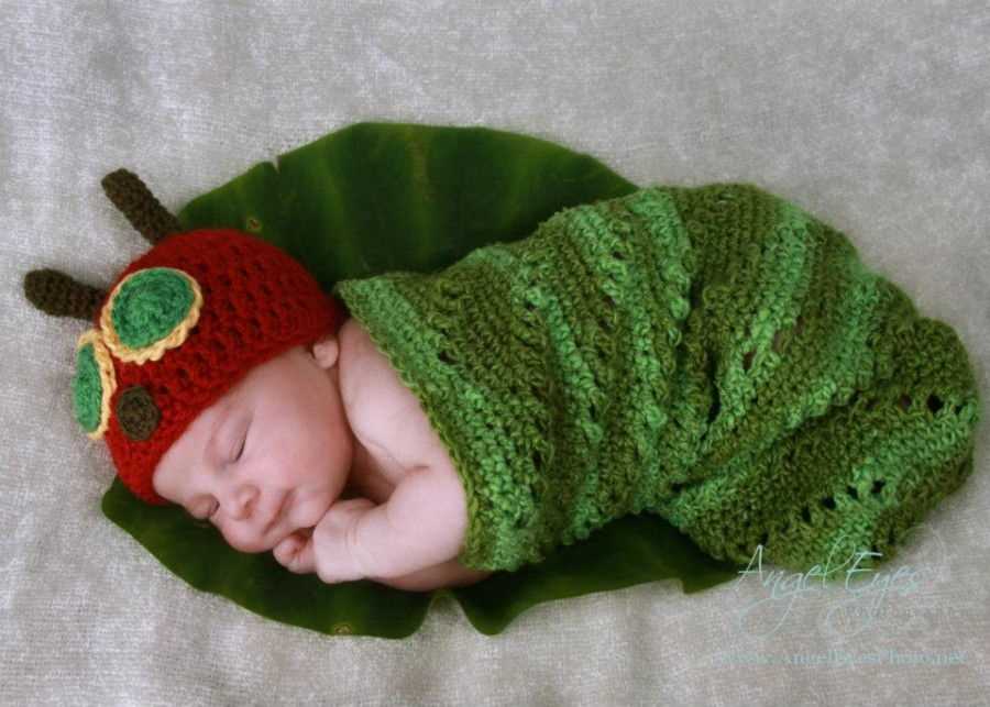 Free knitting pattern baby cocoon and hat