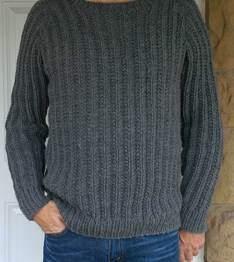 Free knitting pattern for men's raglan sweater