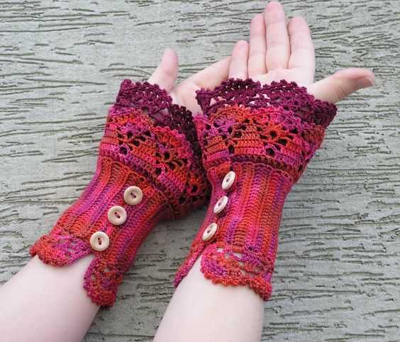 Free knitting pattern for wrist warmers uk