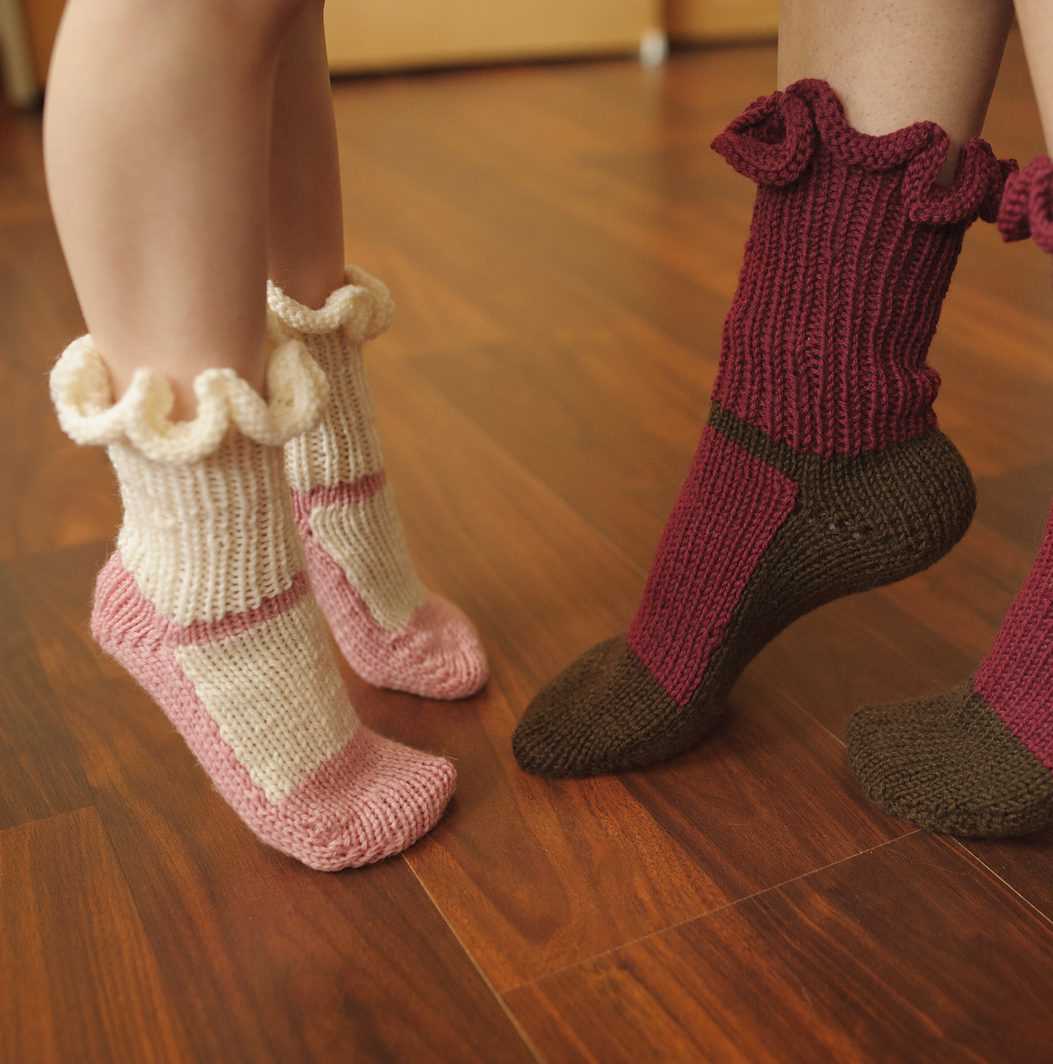 Free knitting patterns for childrens slippers