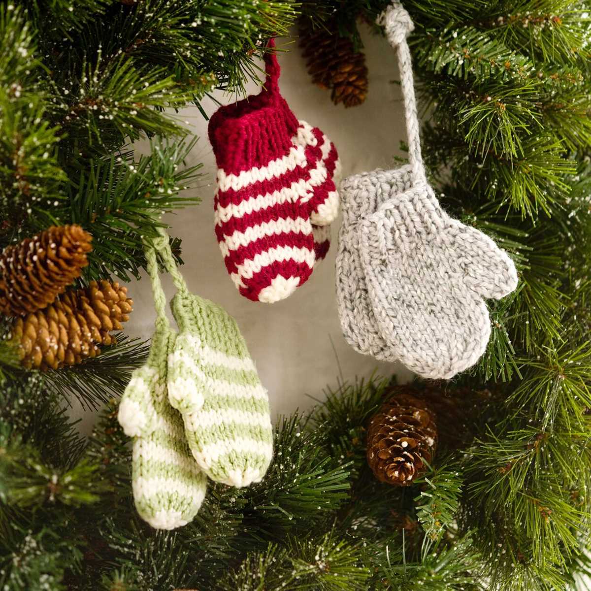 Free knitting patterns for christmas tree ornaments