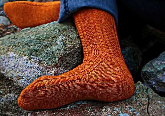 Free knitting patterns for socks on straight needles