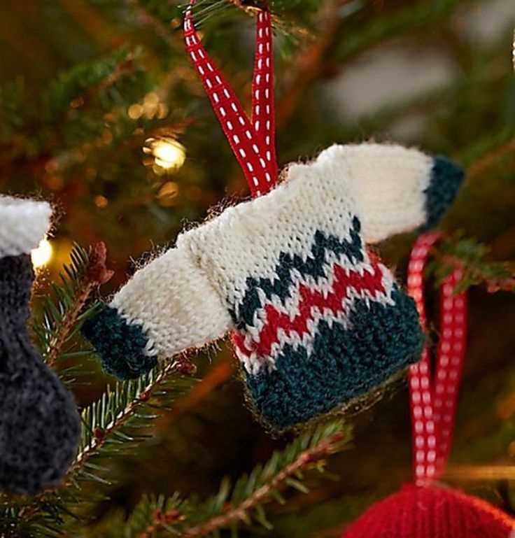 Free miniature christmas knitting patterns