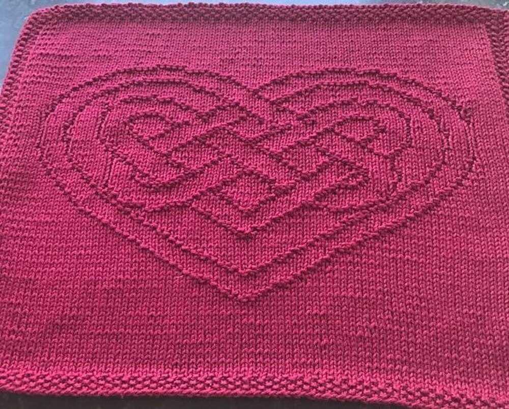 Free pattern for knitted heart blanket