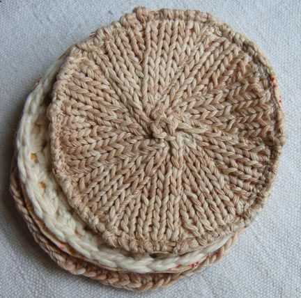 Free patterns for knitted coasters