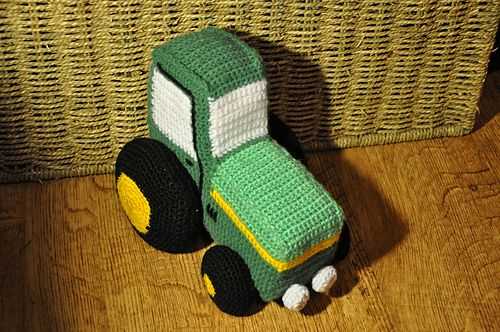 Free tractor knitting pattern