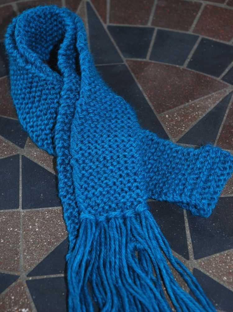 Garter stitch scarf knitting pattern