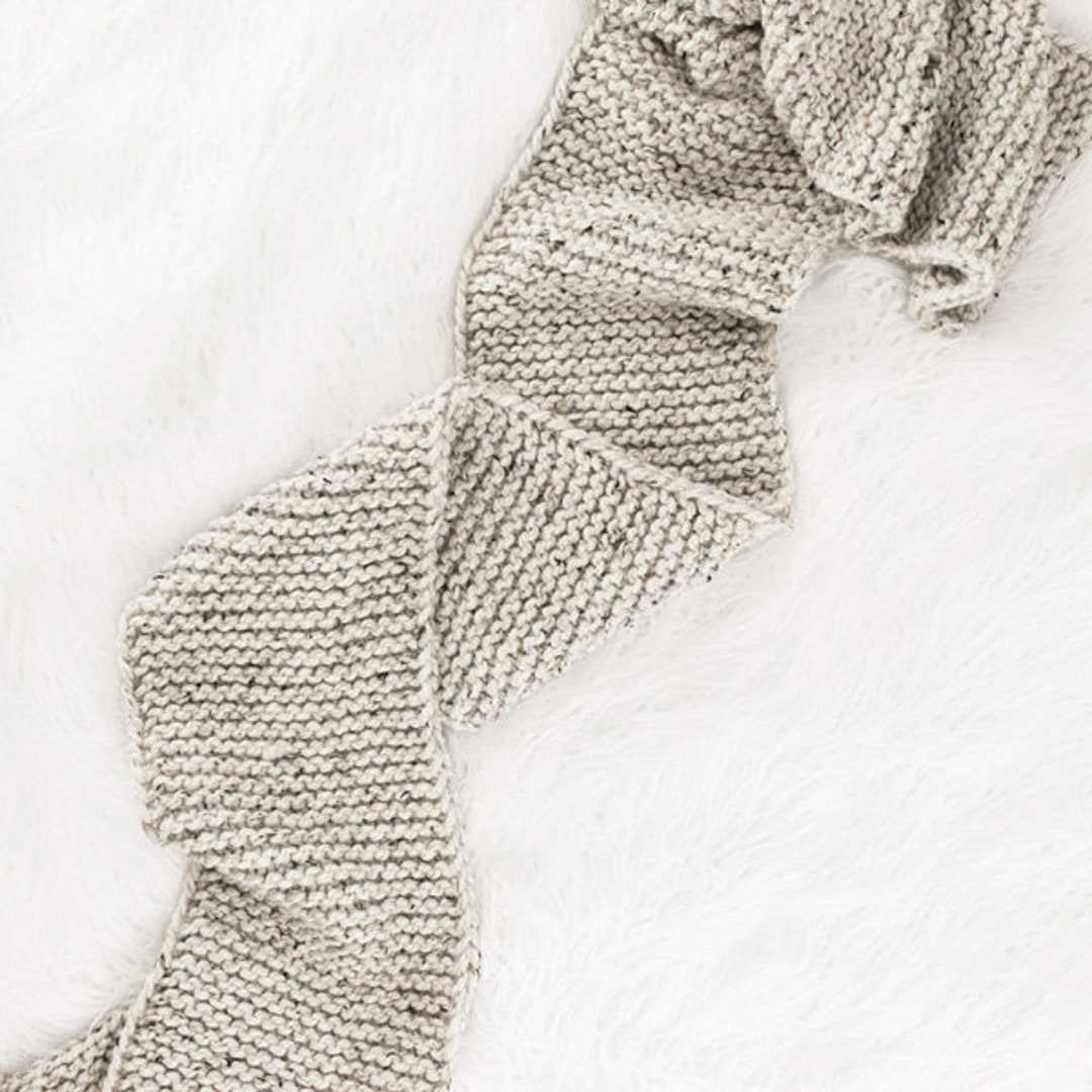 Garter stitch scarf knitting pattern