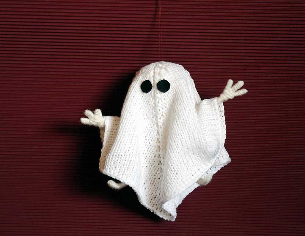 Halloween ghost knitting pattern