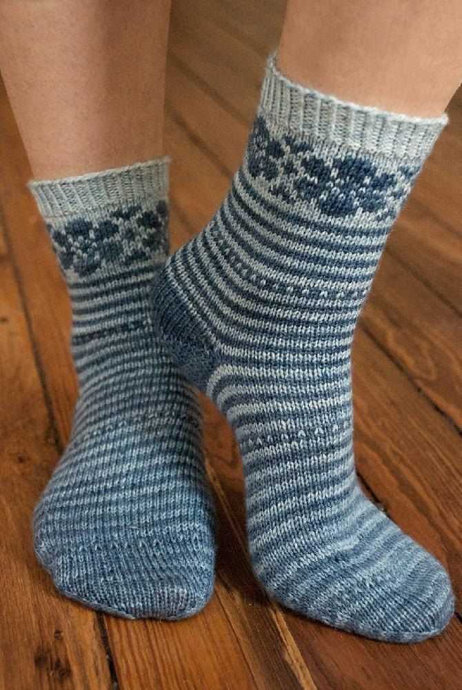 Hand knit socks pattern