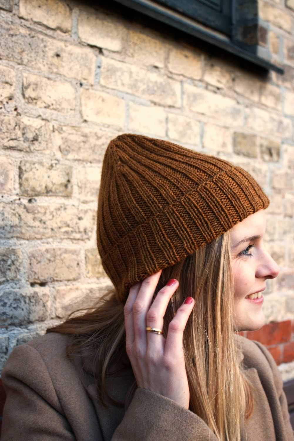 Hipster beanie knitting pattern