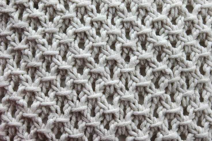 Hole knitting pattern