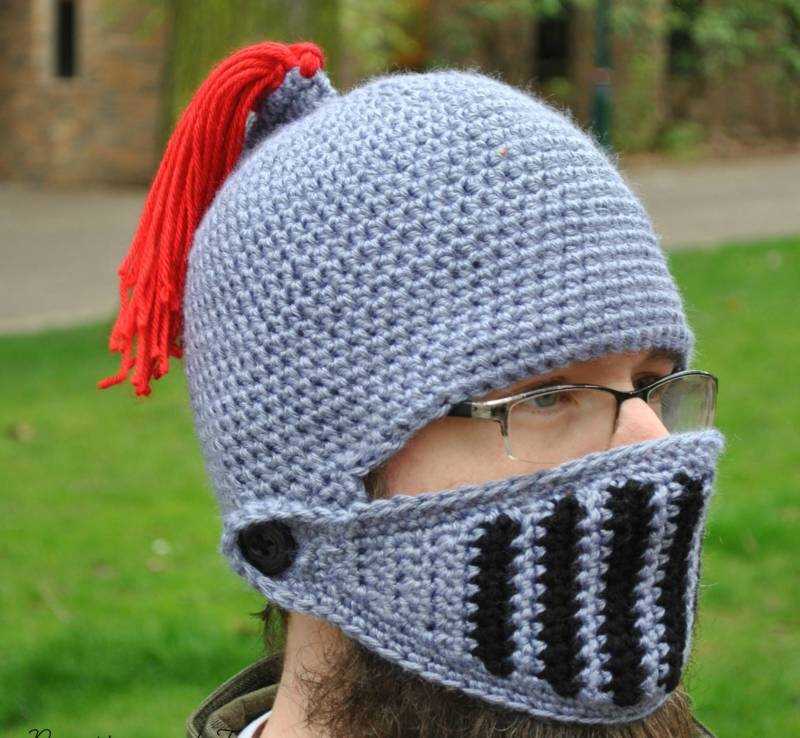 Knight helmet knitting pattern