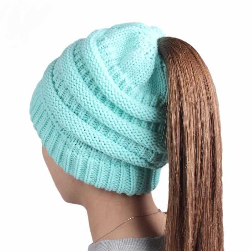 Knit hat pattern with hole for ponytail