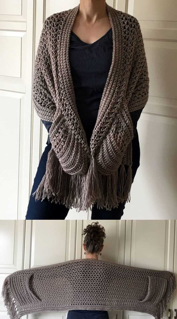 Knit shawl with pockets pattern