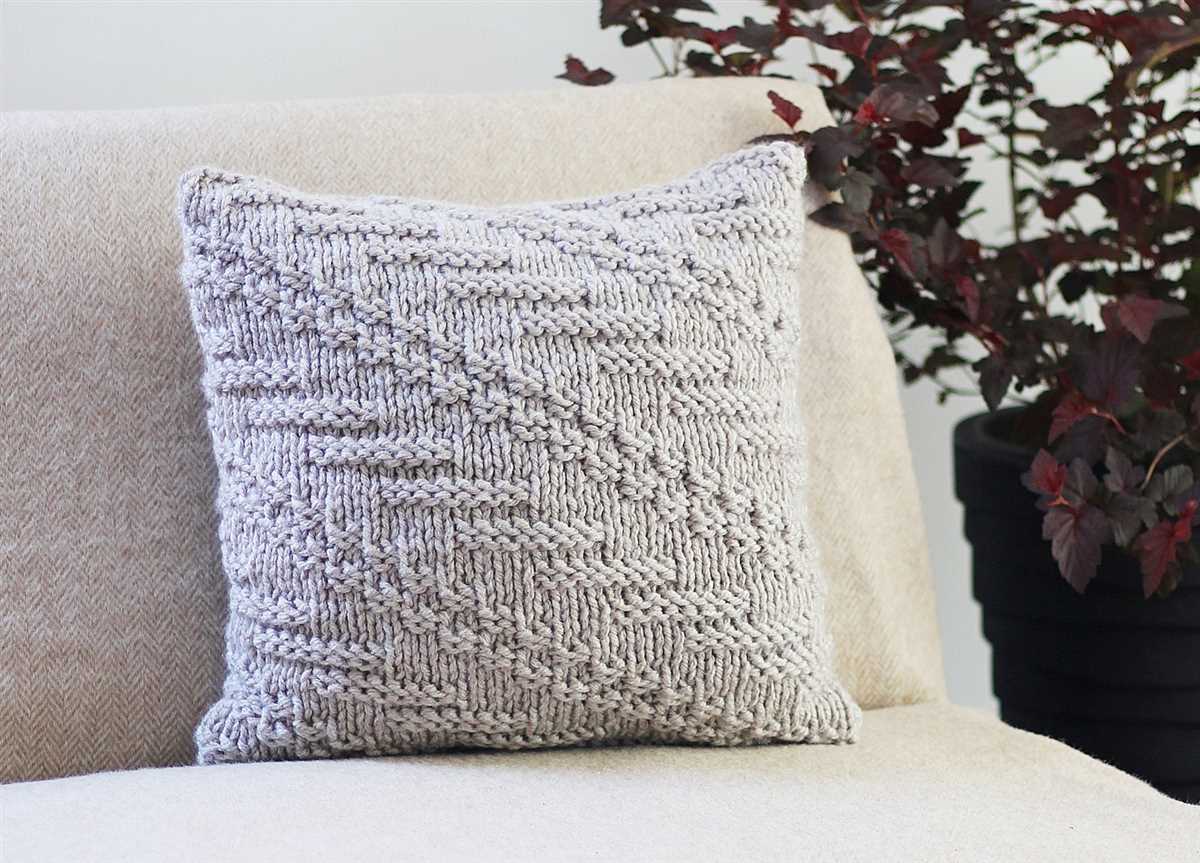 Knit throw pillow pattern