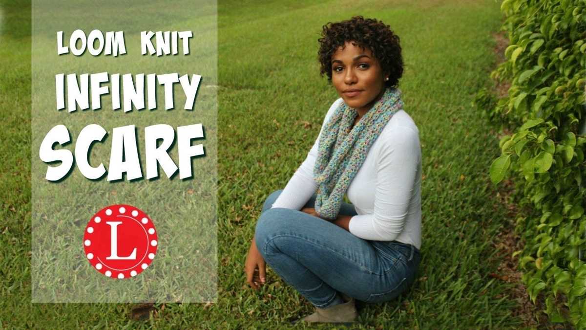 Knit infinity scarf in the round pattern