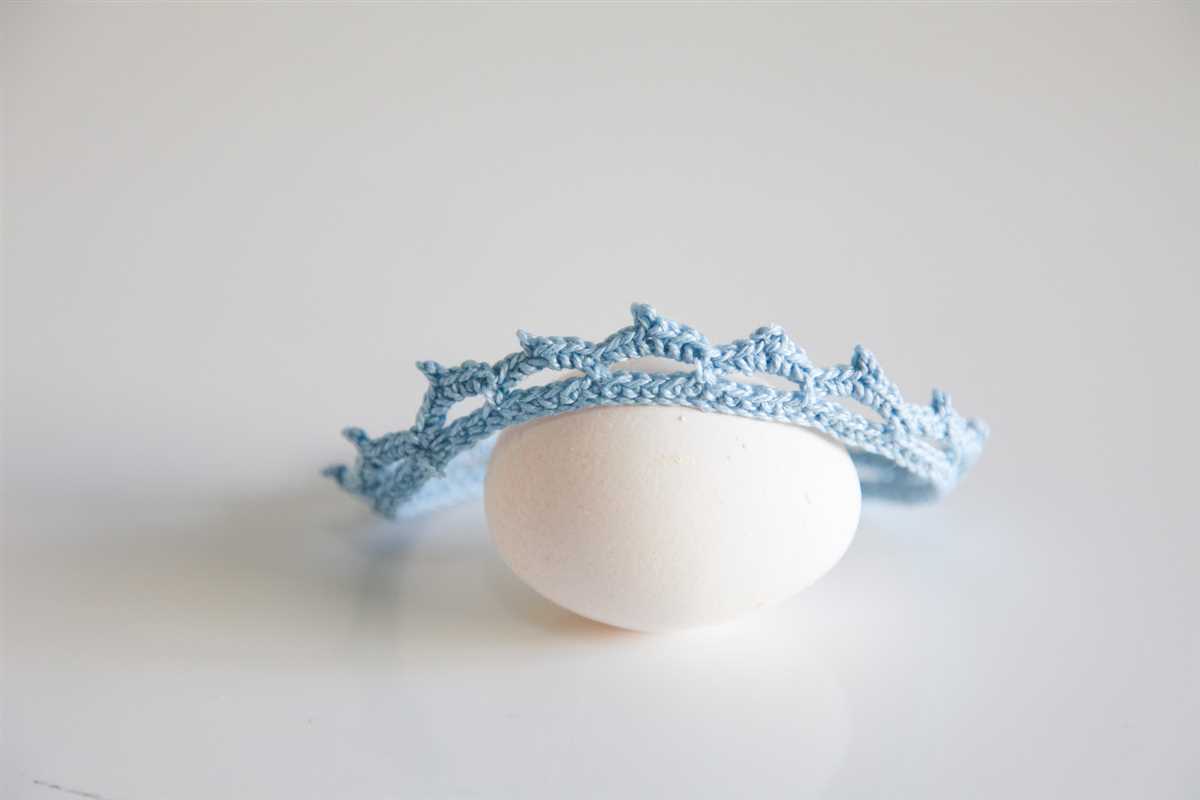 Knit tiara pattern