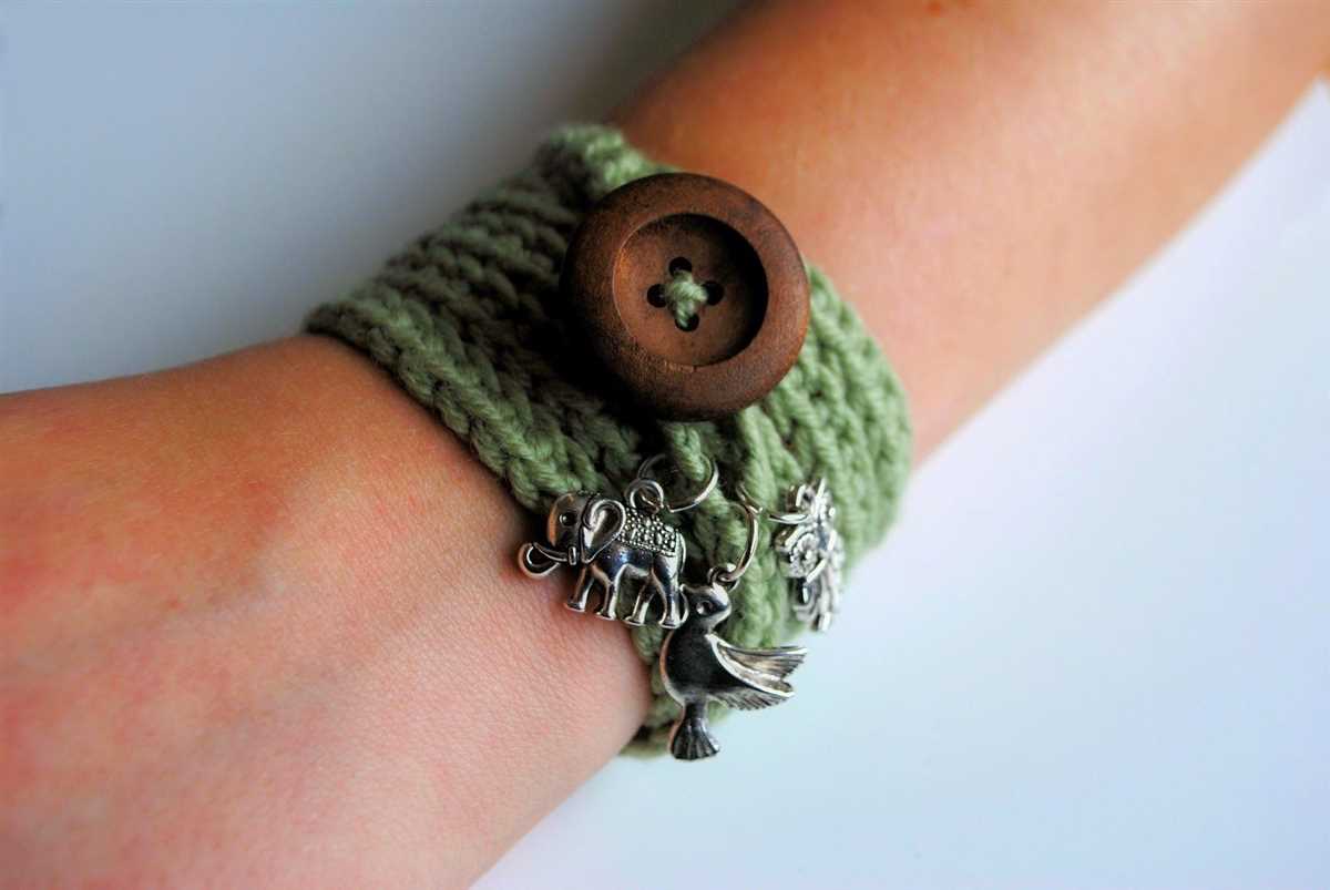 Knitted bracelet pattern