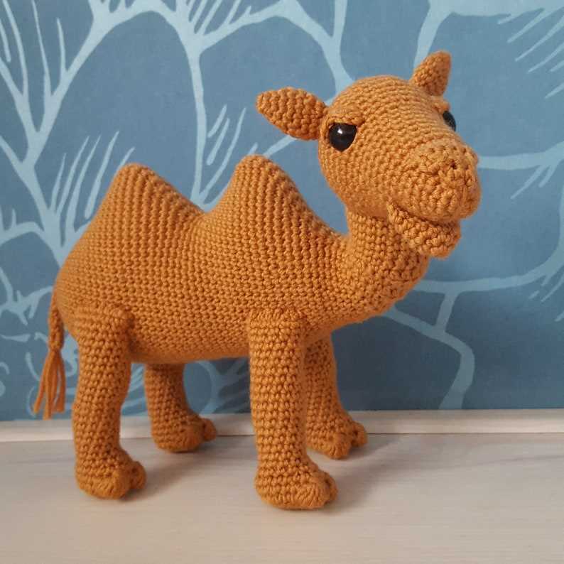 Knitted camel pattern