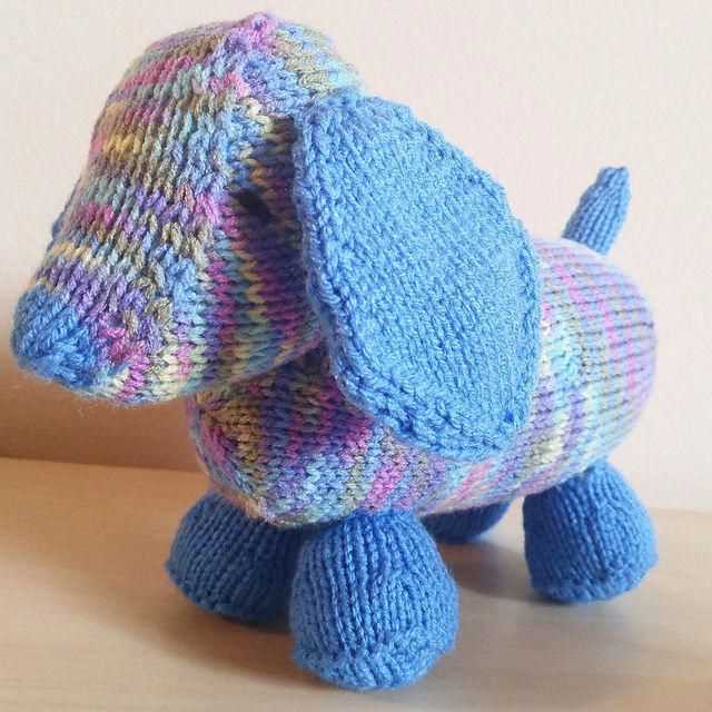 Knitted dog patterns toy