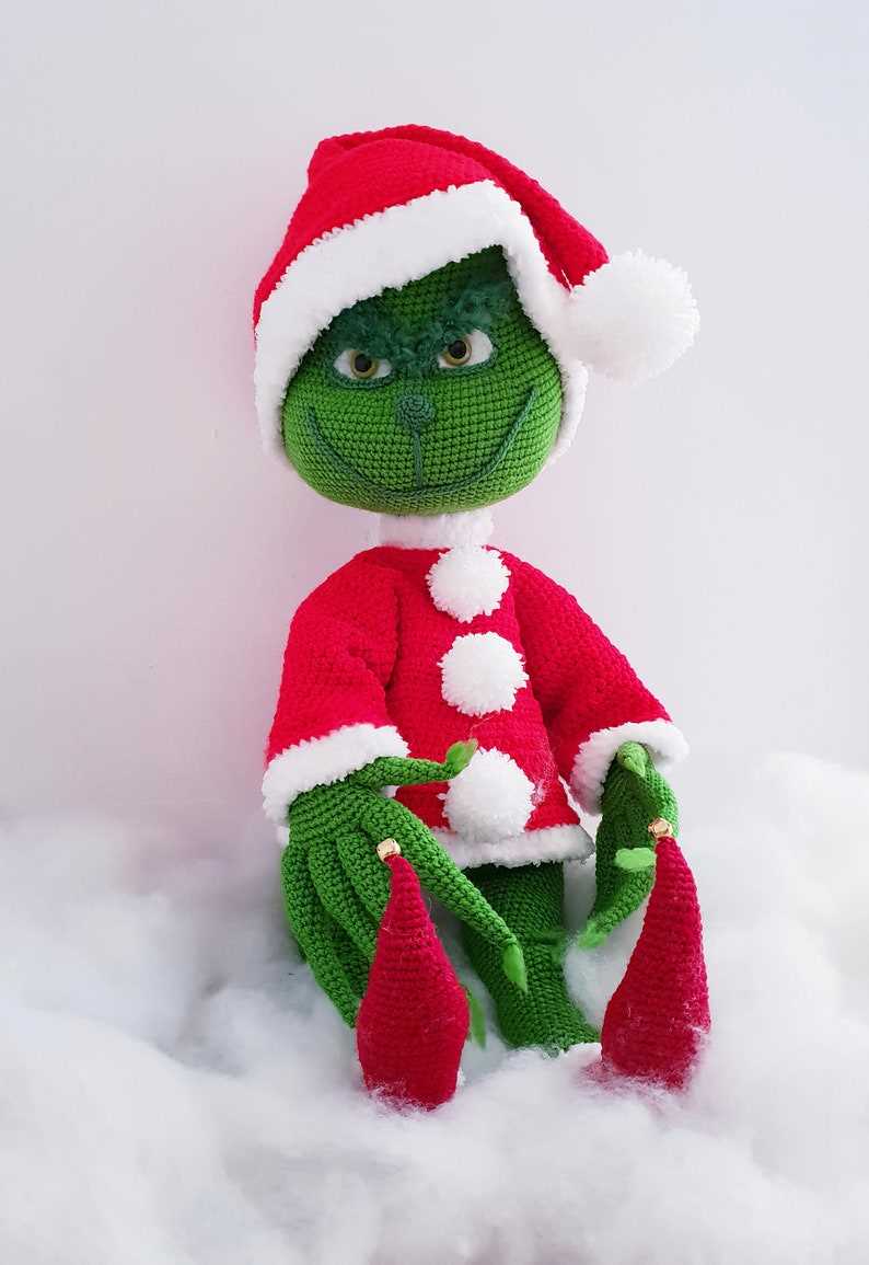 Knitted grinch pattern