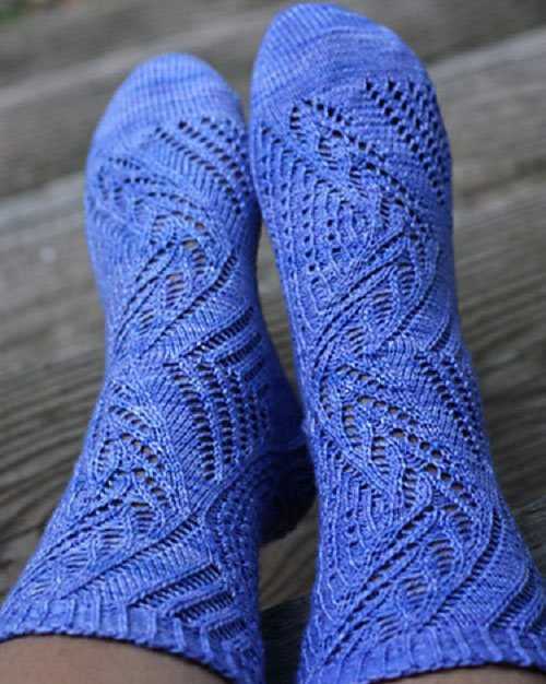 Knitted lace socks free pattern