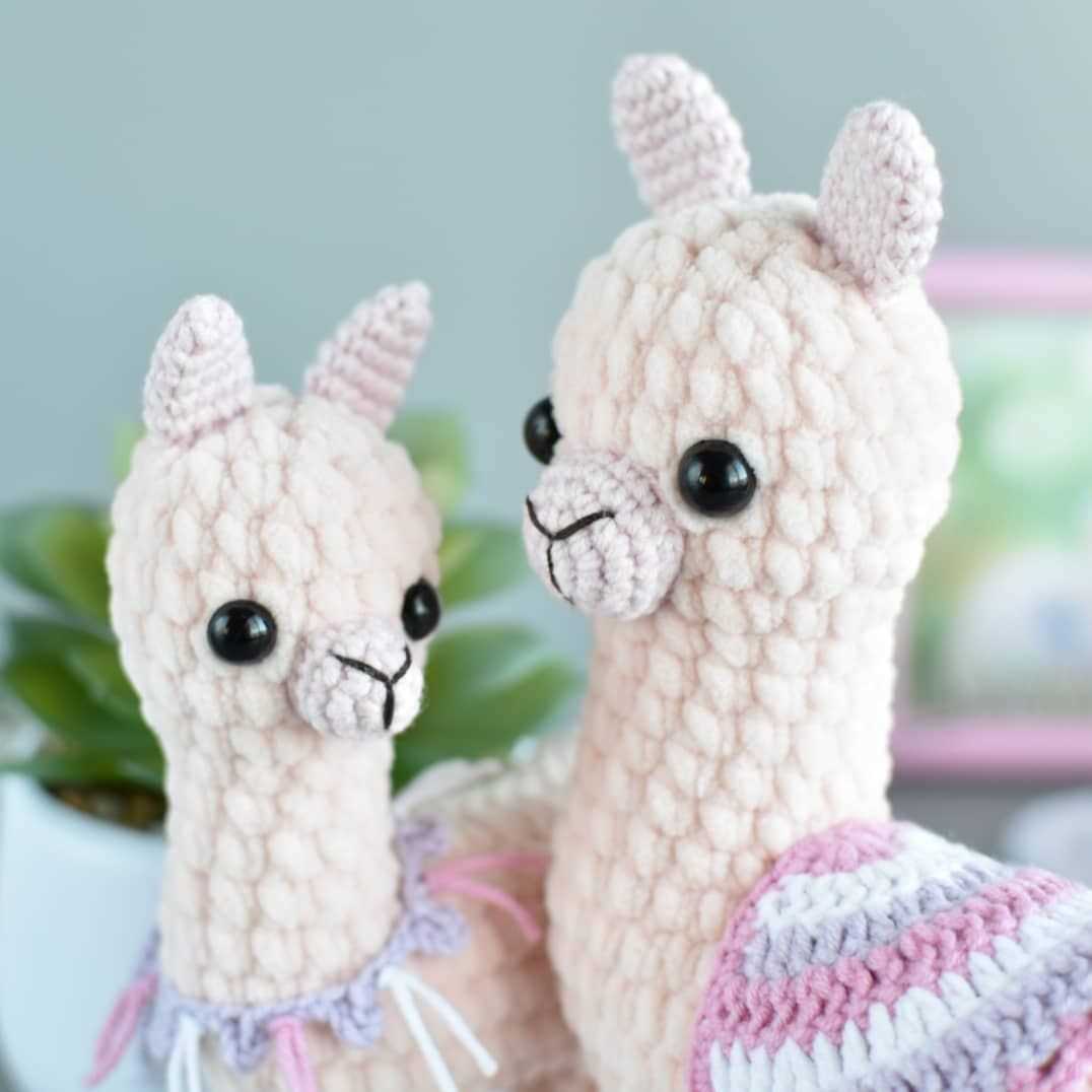 Knitted llama toy pattern