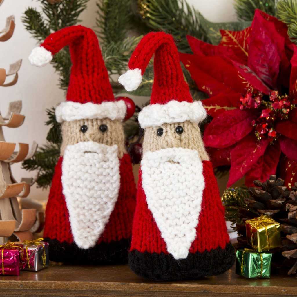 Knitted santa gnomes pattern