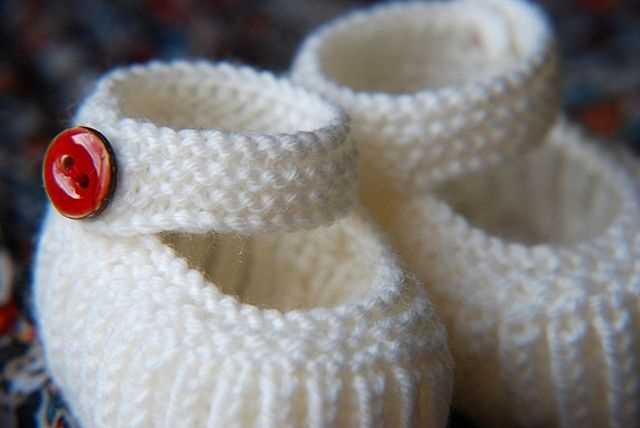 Knitted shoes pattern free