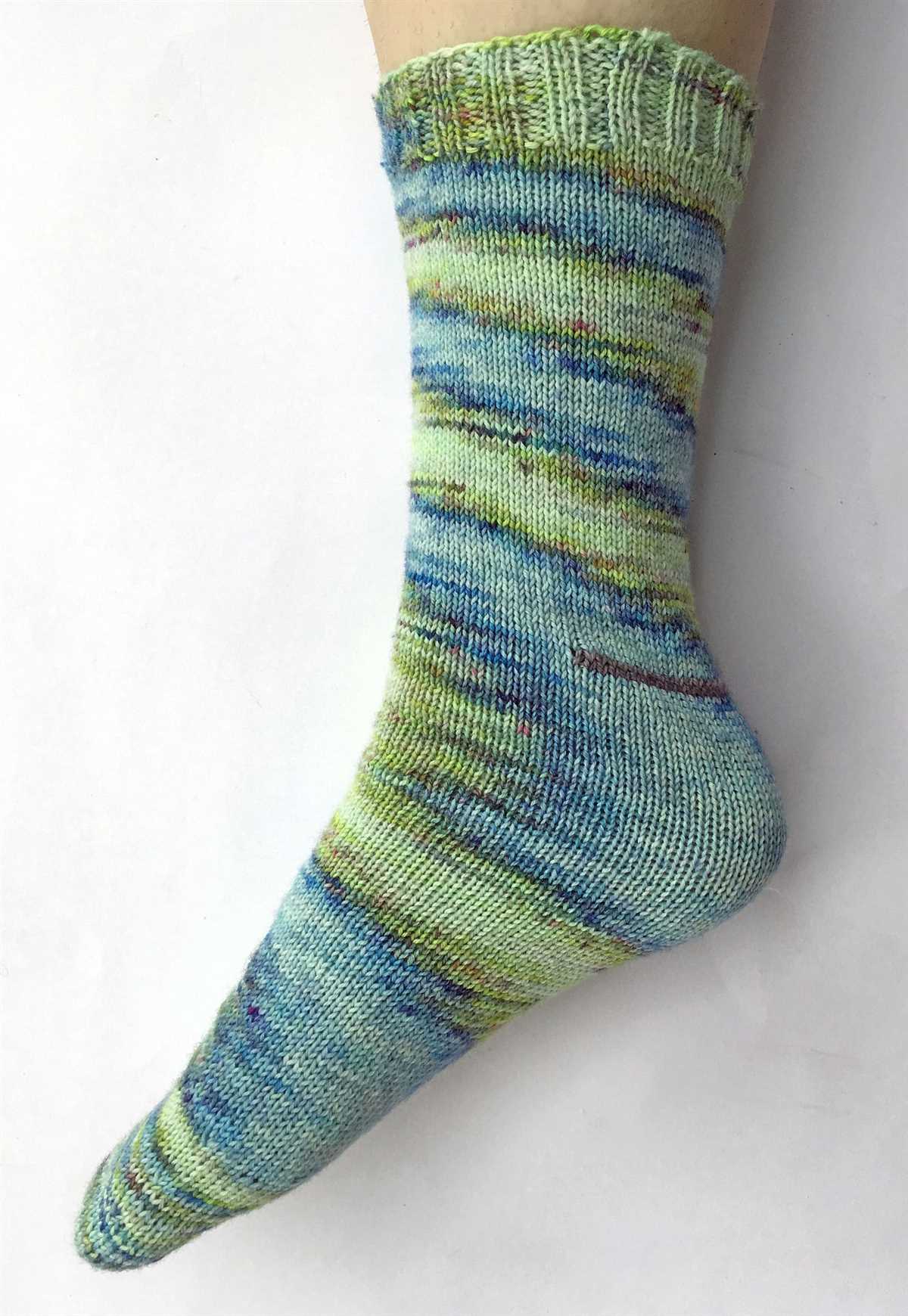 Knitted sock pattern no heel