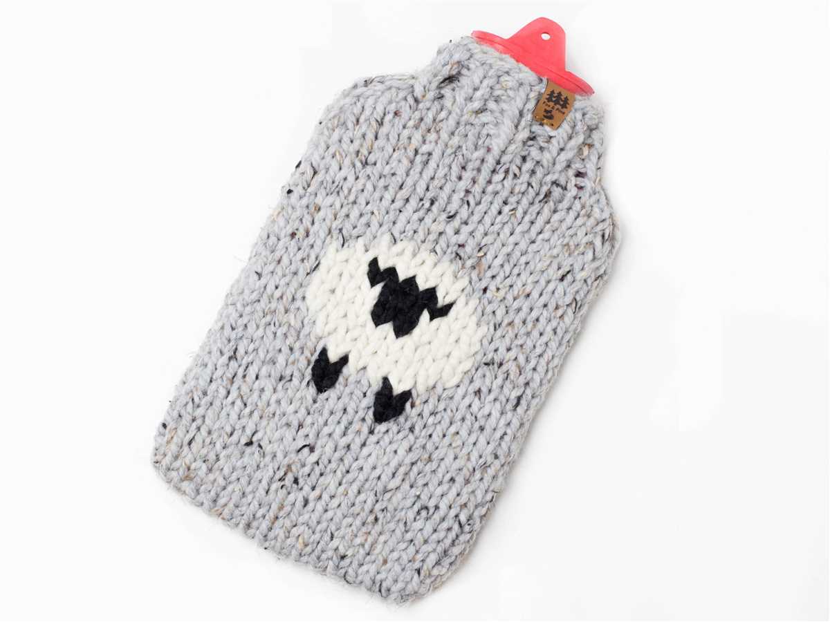 Knitted water bottle cover pattern