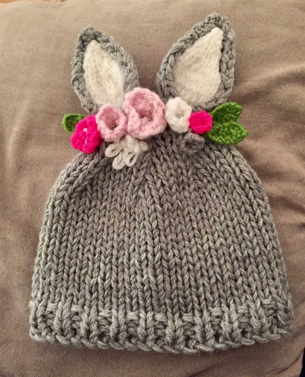 Knitted bunny hat pattern