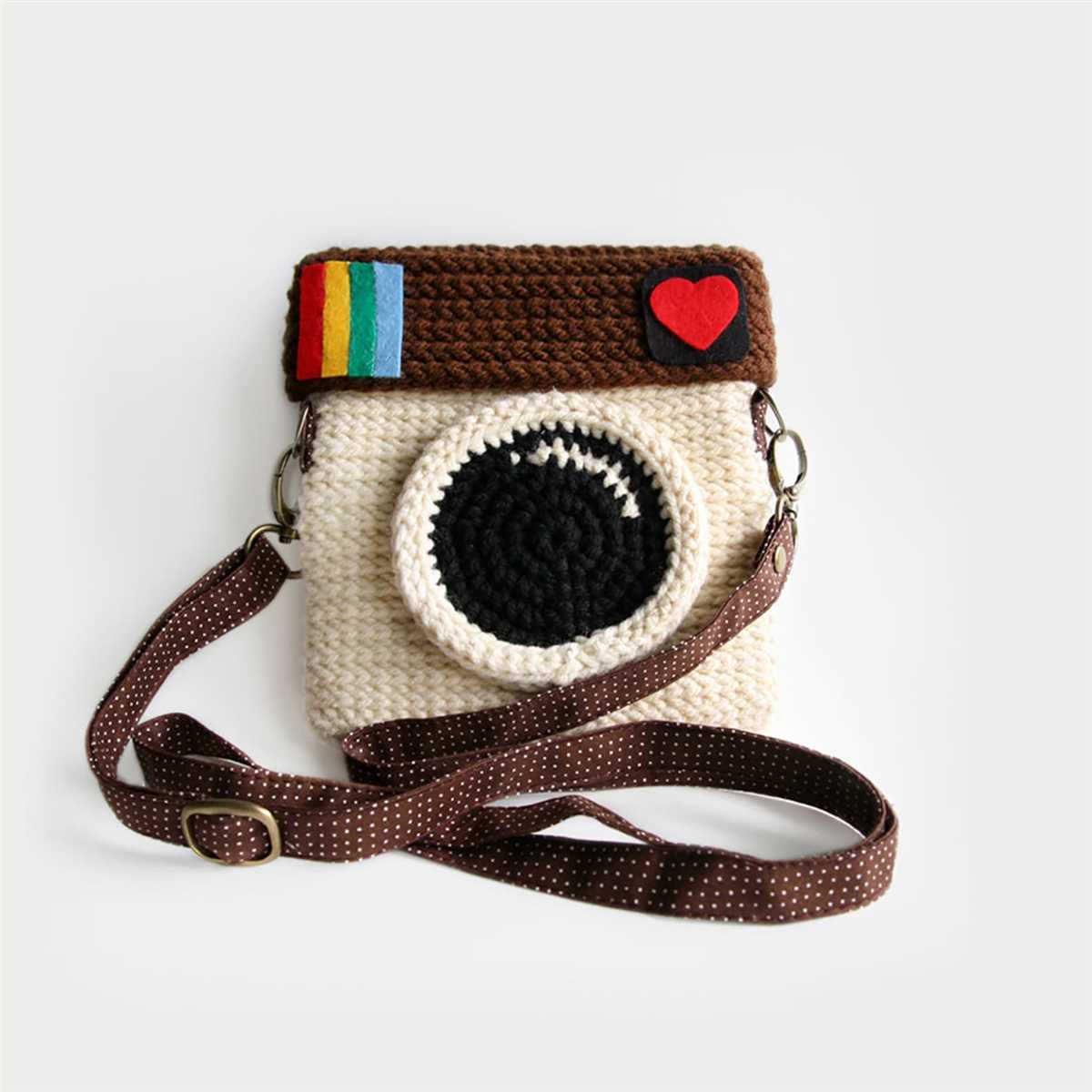 Knitted camera case pattern