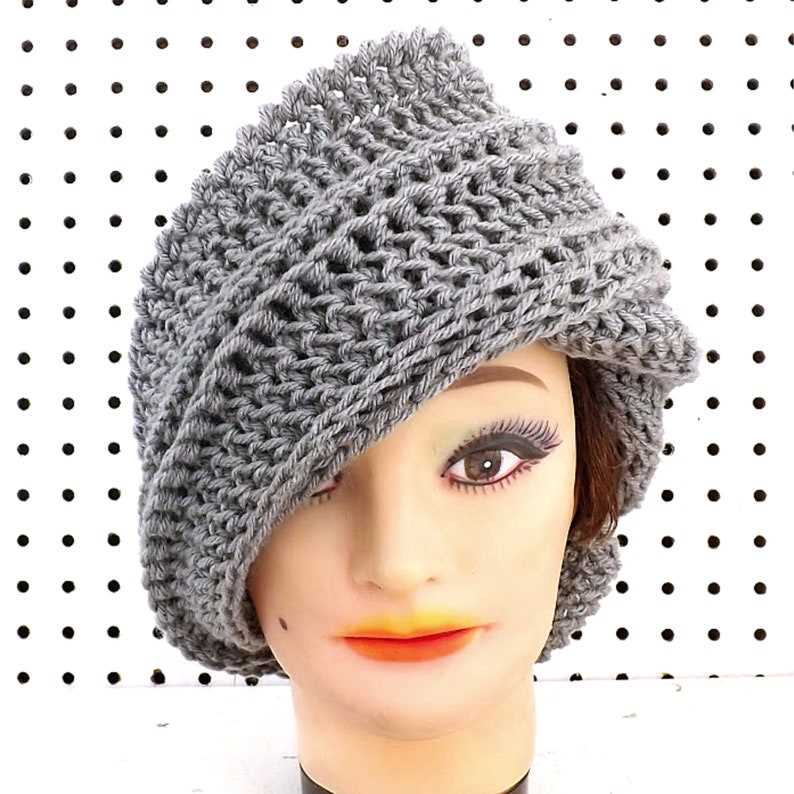 Knitted cloche pattern