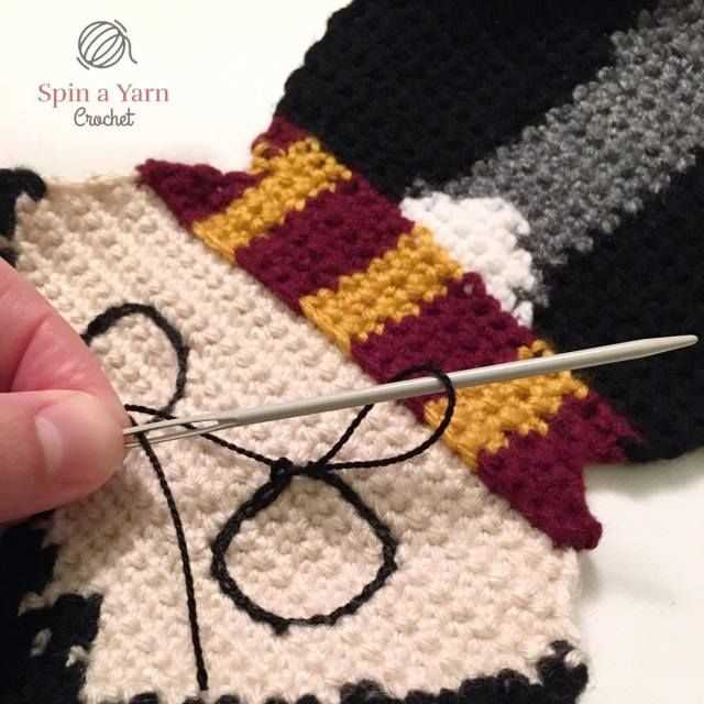 Knitted corkscrew pattern