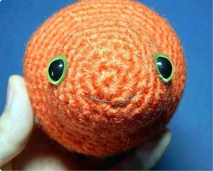 Knitted goldfish pattern