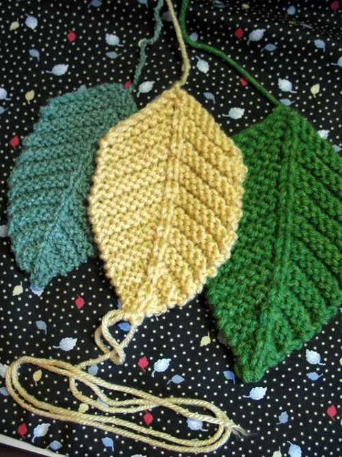 Knitted leaf pattern free