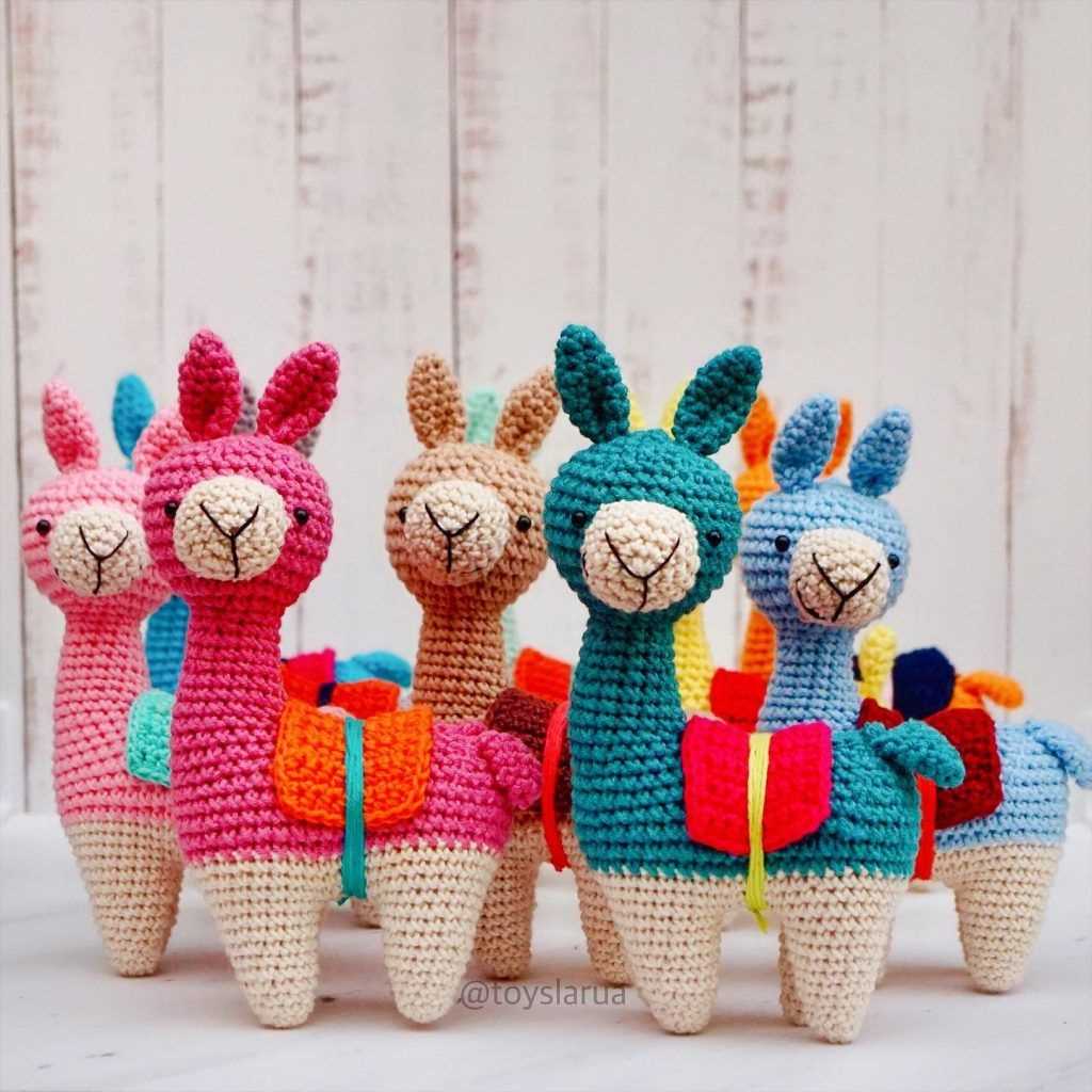 Knitted llama toy pattern