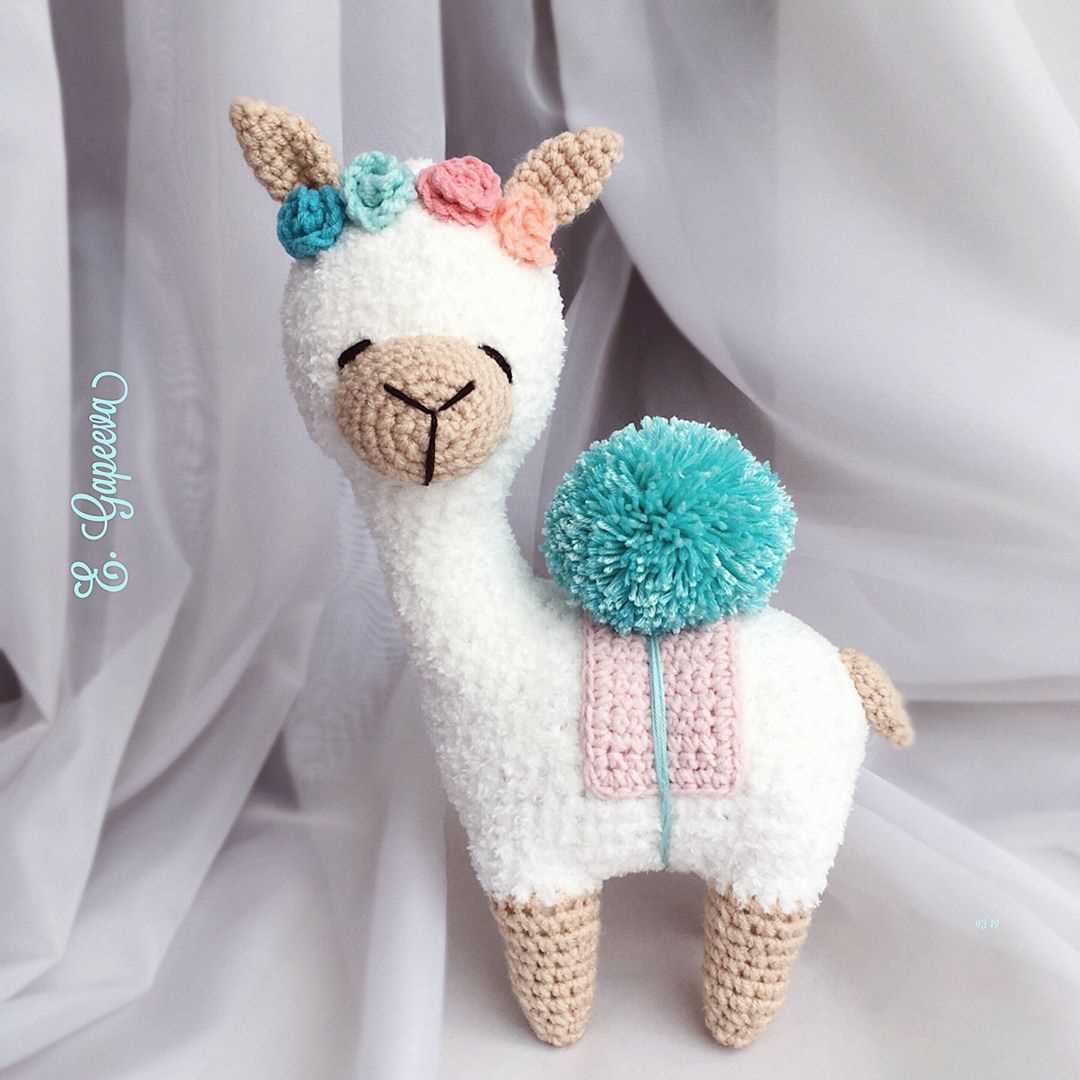 Knitted llama toy pattern