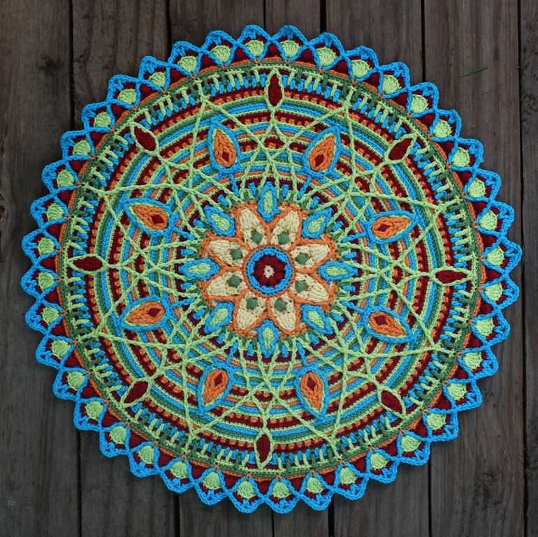 Knitted mandala patterns