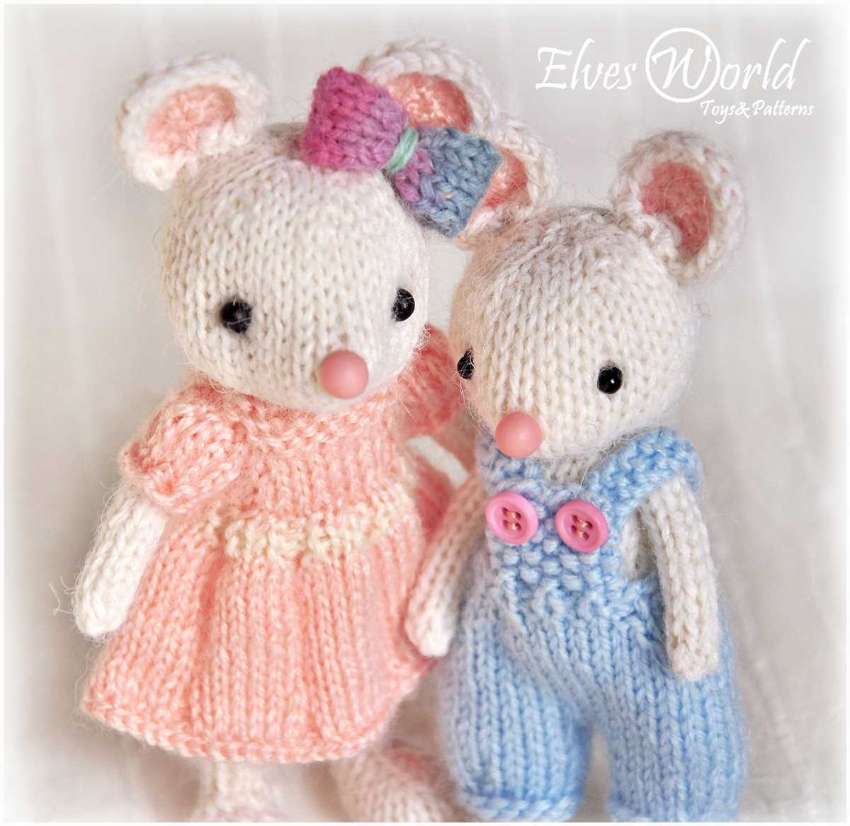 Knitted mice patterns