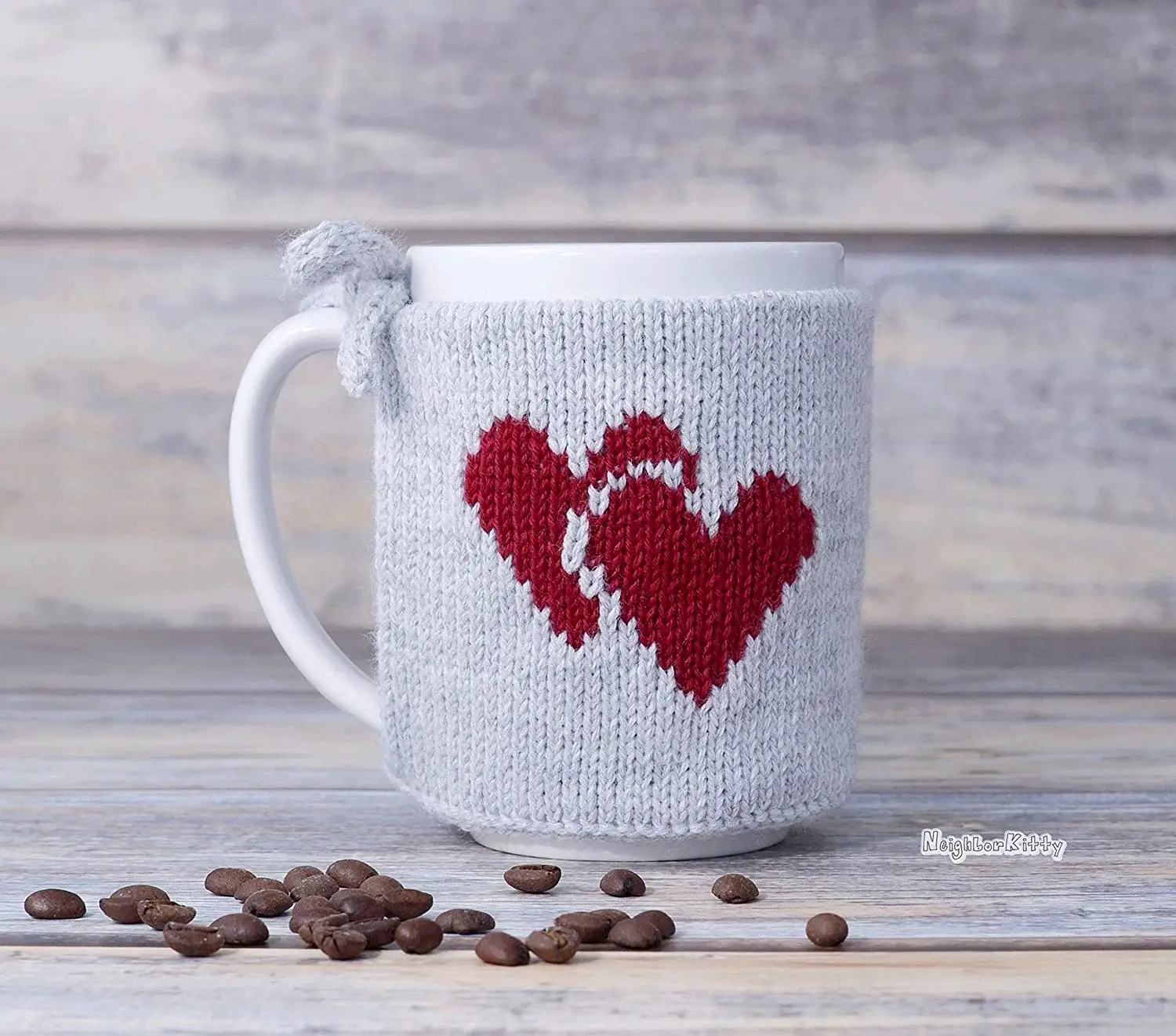 Knitted mug sweater pattern