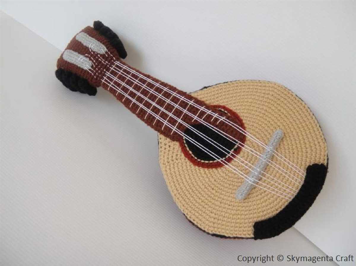 Knitted musical instrument patterns