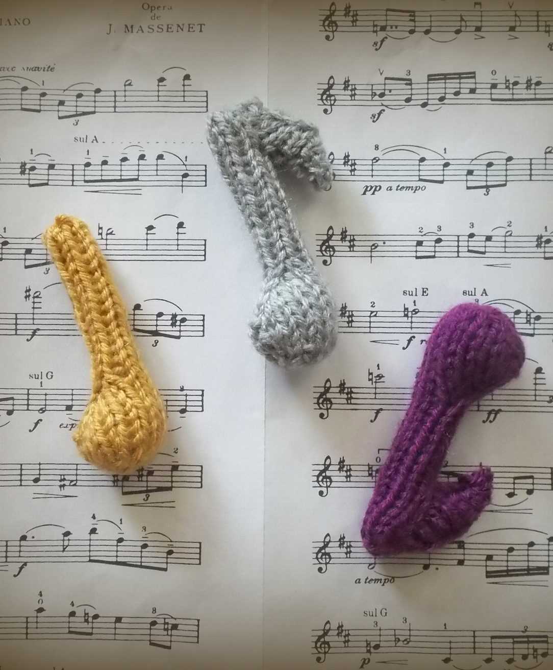 Knitted musical instrument patterns