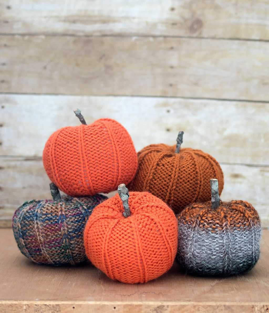 Knitted pumpkin pattern chunky yarn